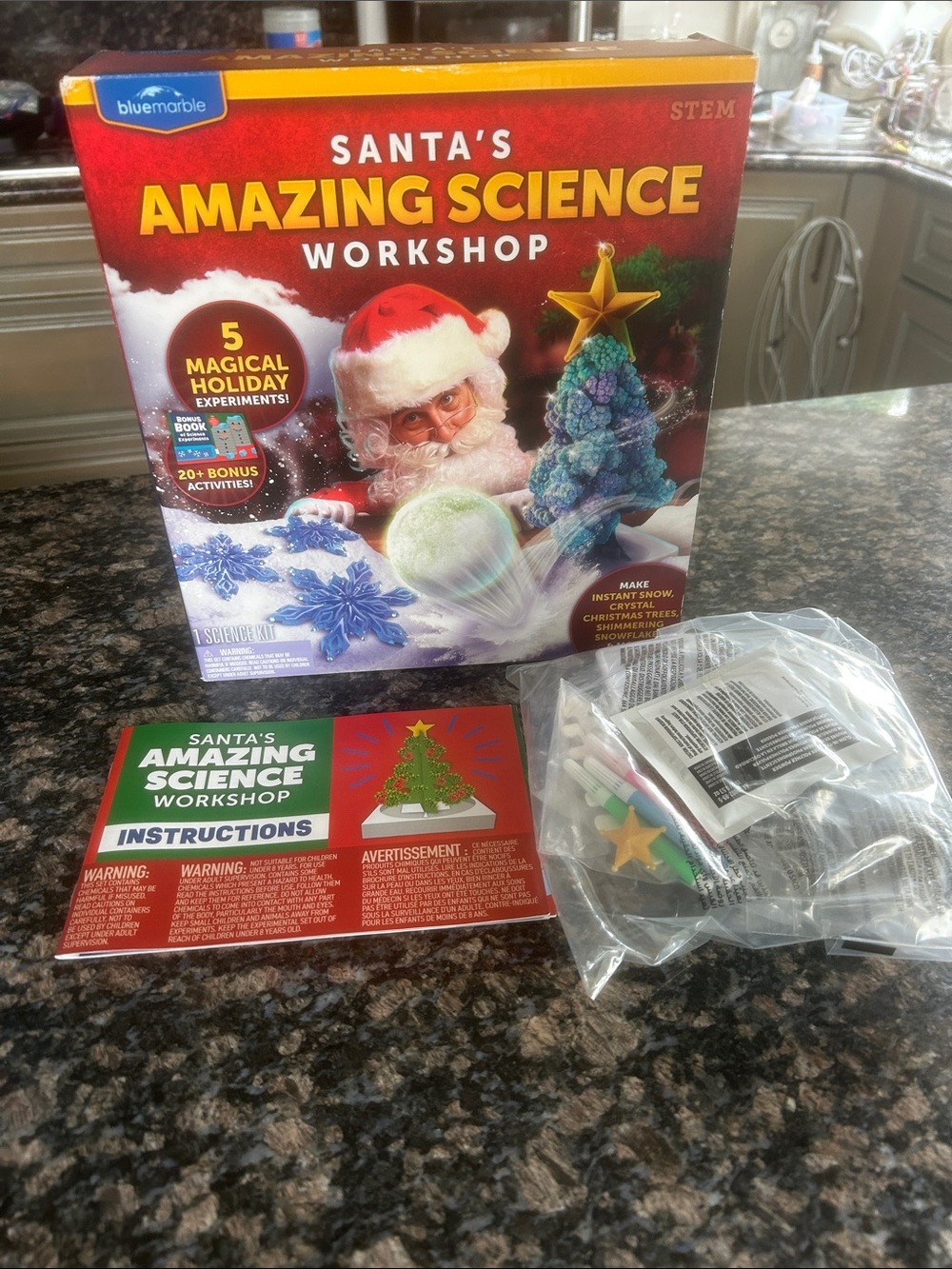BLUEMARBLE SANTA'S AMAZING SCIENCE WORKSHOP NWT